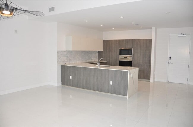 Photo - 275 Giralda Ave Unit 6F