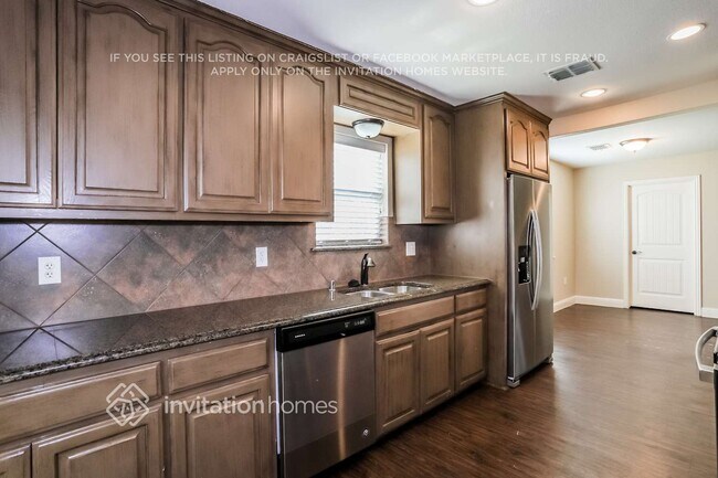 Photo - 2101 Colonial Dr