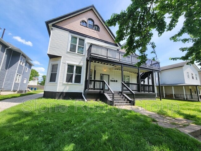 Building Photo - 610 S 5th St Unit Apt C