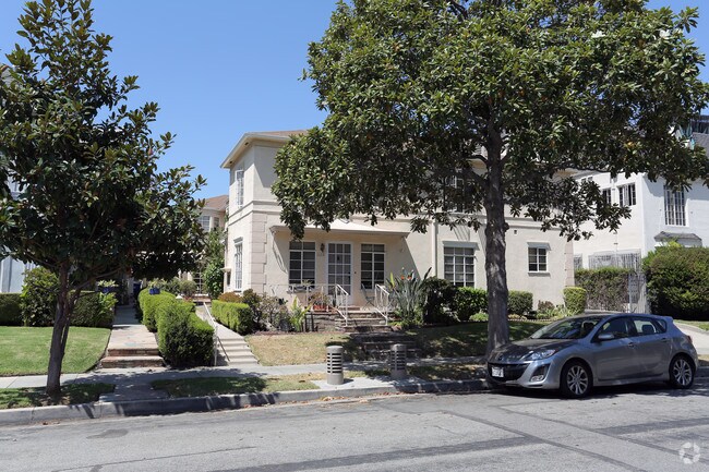 Photo - 625 S Ridgeley Dr Apartments