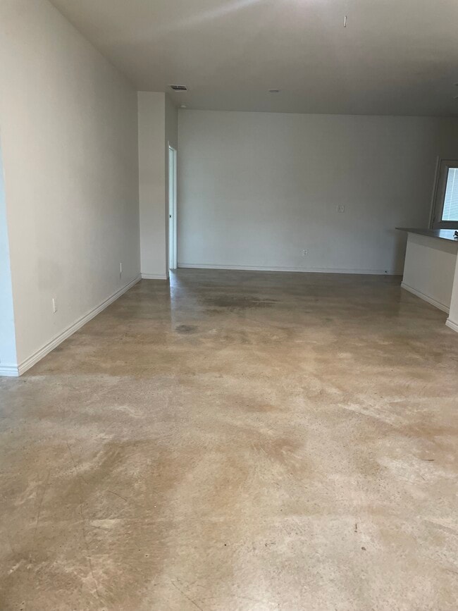 Photo - 1800 Emma Naylor Ct