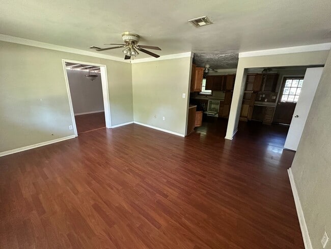 Photo - 511 Manor Dr