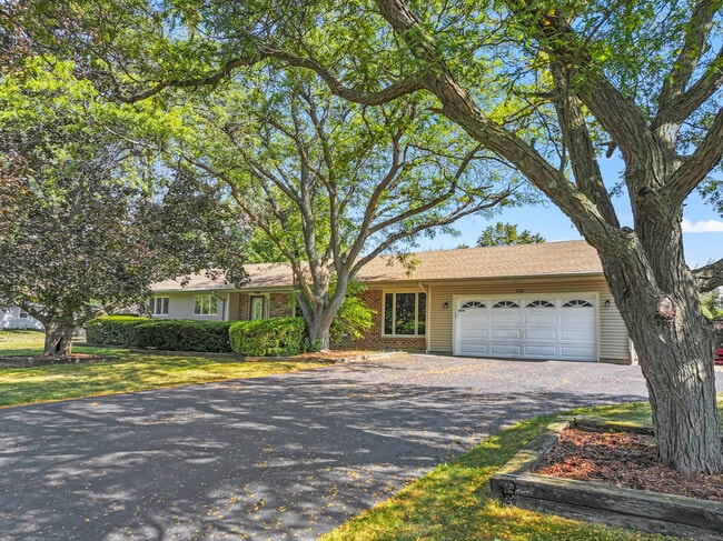 Photo - 2226 Shannondale Dr