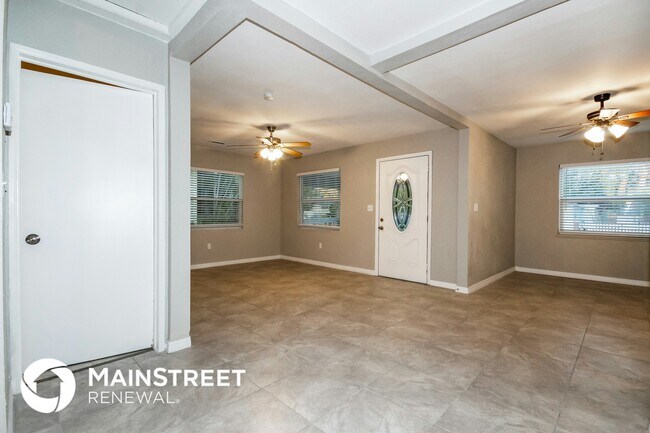 Photo - 525 Braddock St S