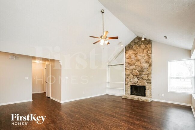 Photo - 6903 Hardwood Dr