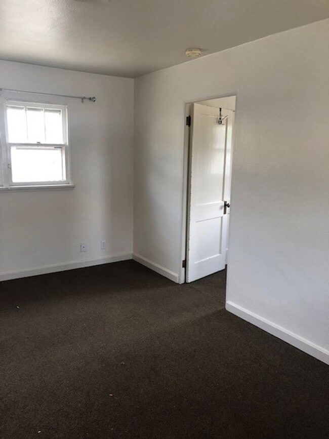 Photo - 417 S 2nd St