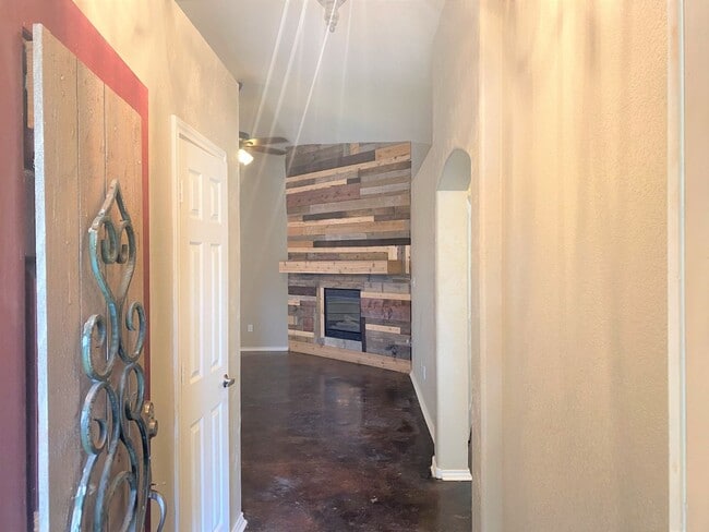 Photo - 8704 10th St