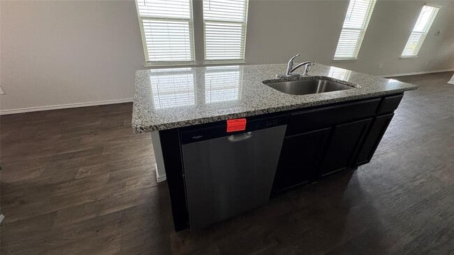 Photo - 408 Frogmore Lp