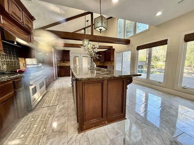 Photo - 2502 Lake Gardens Ct