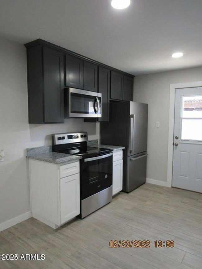 Photo - 4912 E Holly St Unit 3