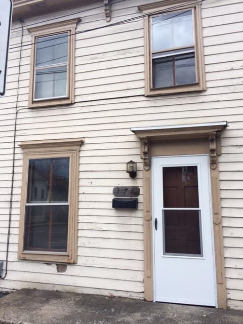 Building Photo - 176-176 E High St Unit 174