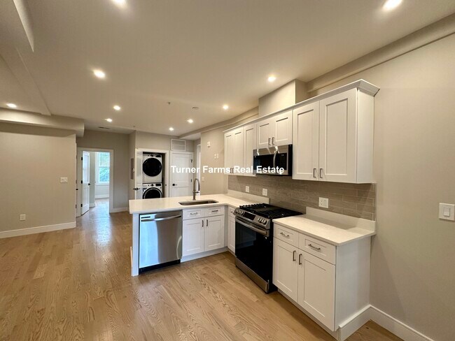 Building Photo - 162 Allston St Rental