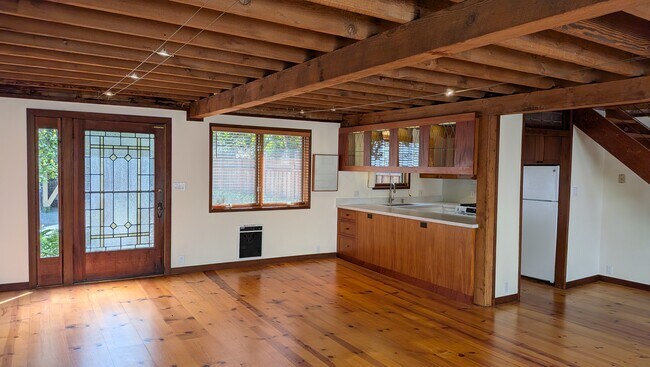 Photo - 1658 Filbert St