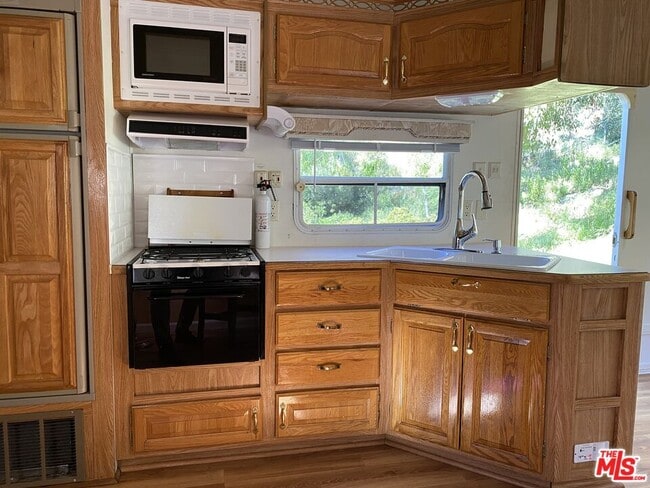 2442 Old Topanga Canyon Rd