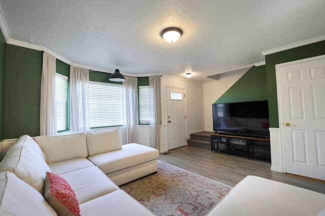 Photo - 1086 S 950 E
