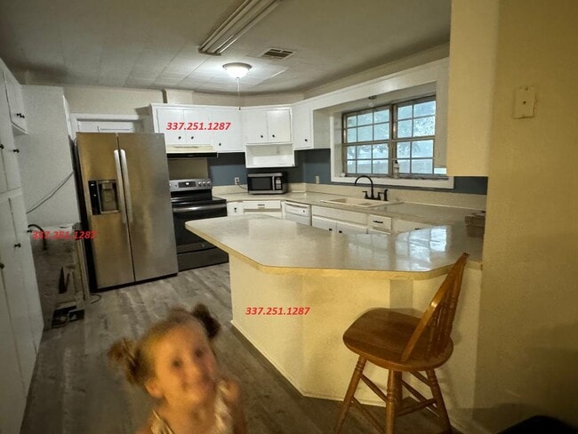 Photo - 1232 Hugh Wallis Rd S