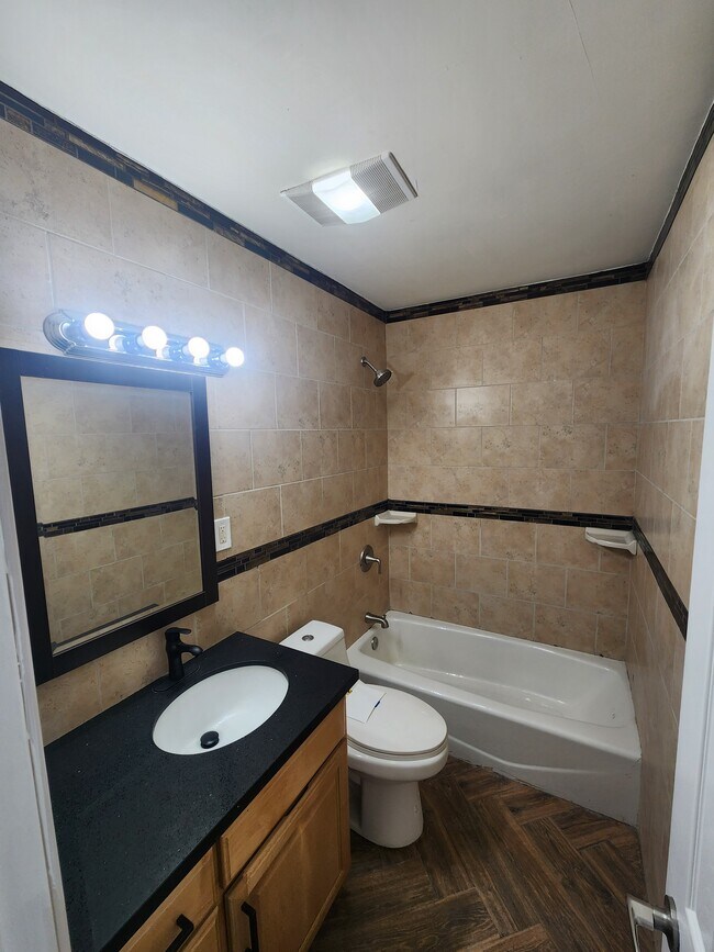 Photo - 2717 Independence Ave