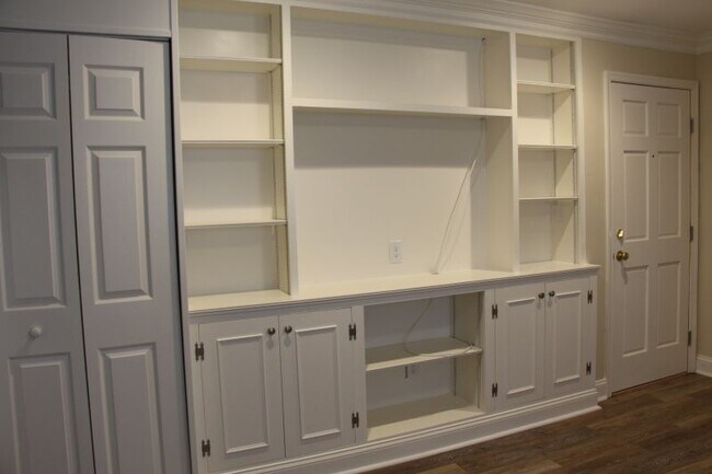 Photo - 720 North Monroe Street Unit 5