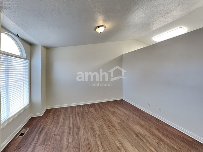 Photo - 5739 Impressions Dr