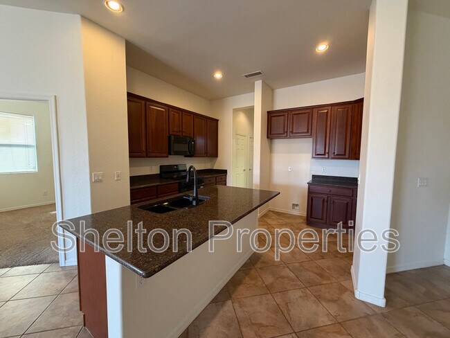 Photo - 25207 W Centre Ave