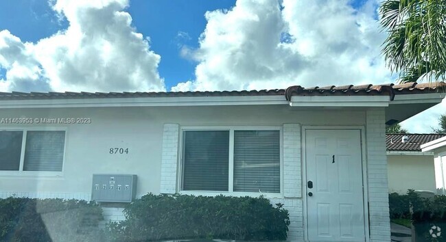 Building Photo - 8704 NW 38th Dr Rental