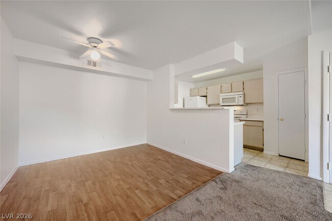 Photo - 1150 N Buffalo Dr Unit 2109