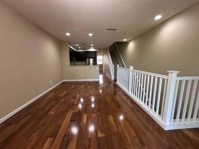 Photo - 3/3 Tri Level Berryessa Beauty is ready for YOU!