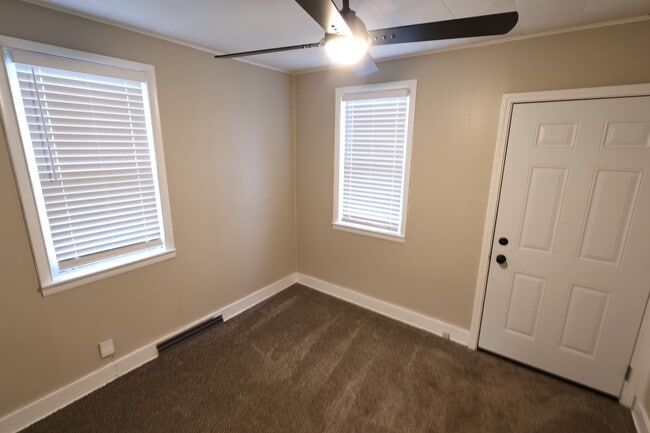 Photo - 1453 Woodbirch Ave