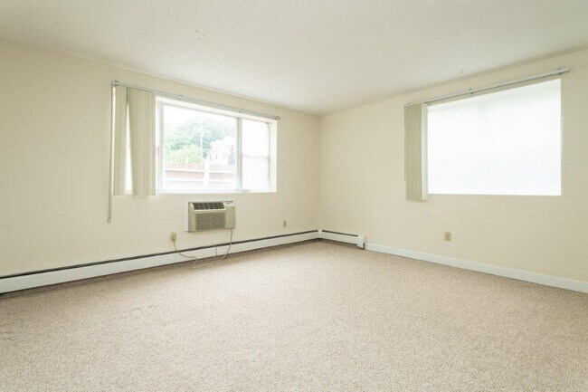 Photo - 162 Summer St Unit 11