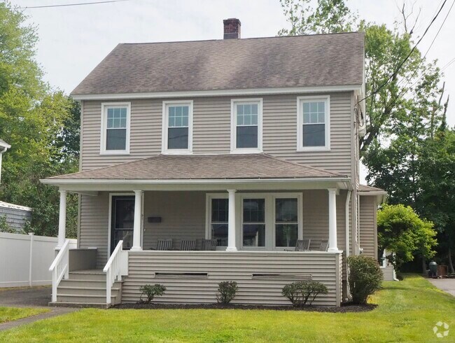 Building Photo - 91 Henderson Rd Rental