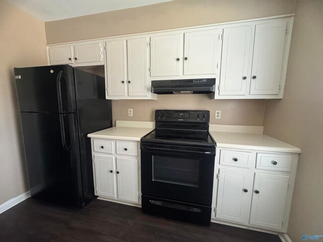 Photo - 2609 Wynterhall Rd SE