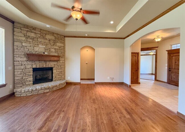 Photo - 14009 Canterbury Dr