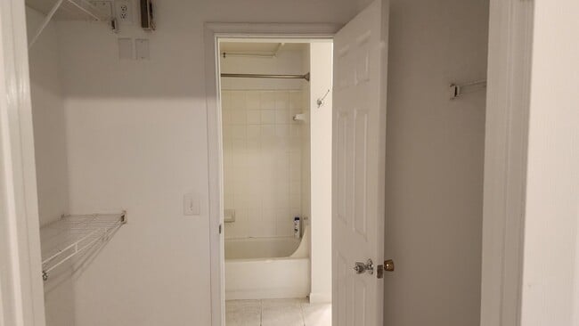 Photo - 1600 Spring Gate Dr Unit 2214