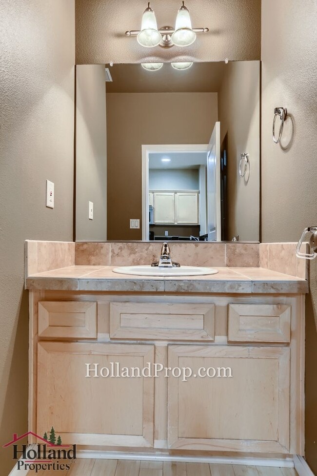 Photo - Stylish Townhome Near MAX, Nike & Costco in Prime Beaverton Location