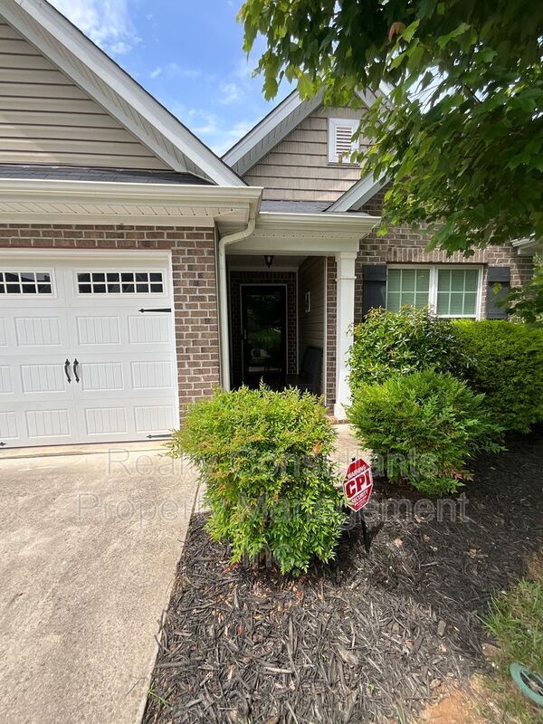 Photo - 6143 Trotting Pl