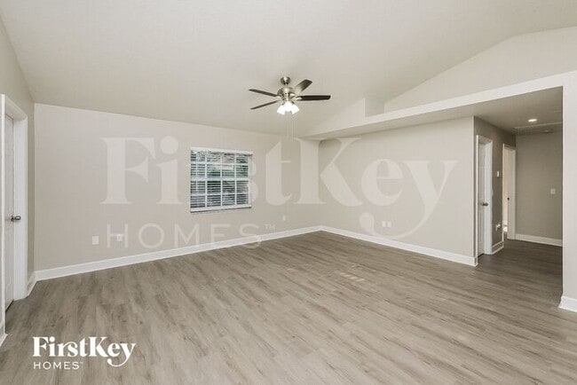 Photo - 5322 Plum Ave