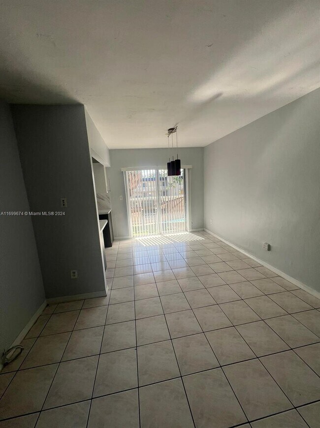 Photo - 7505 SW 82nd St Condominio Unidad 314