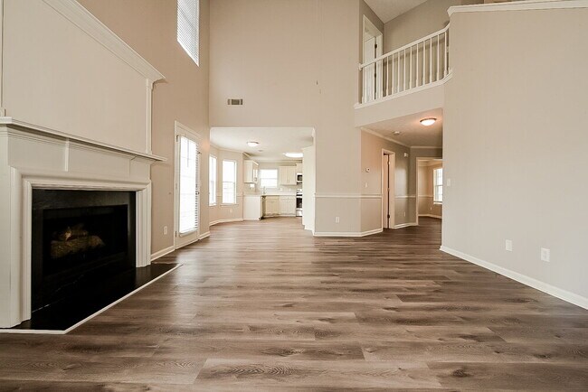 Photo - 1375 Lafayette Square