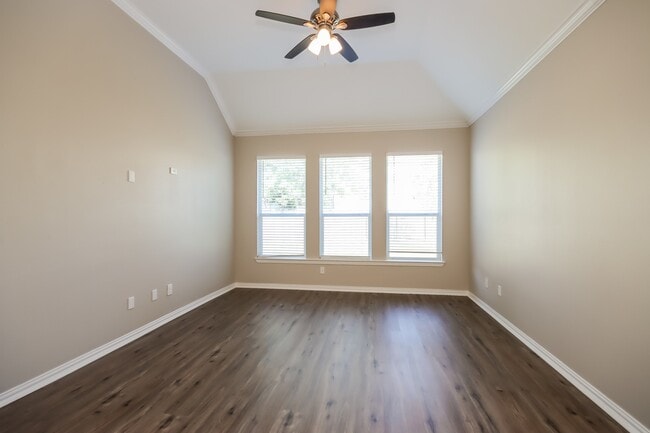 Photo - 28923 Hidden Lake W