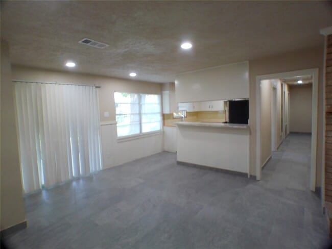 Photo - 601 Fresa Rd