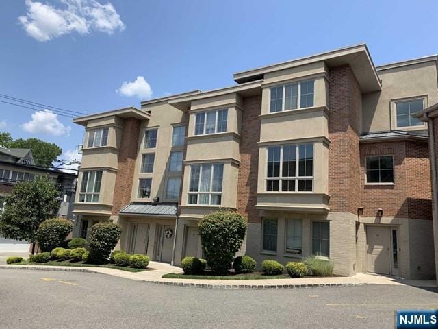 Photo - 200 Laird Pl Condo Unit 206