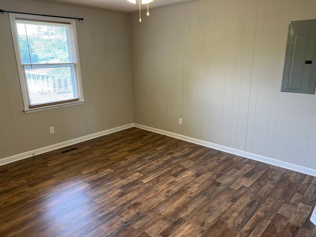 Photo - 202 Williams St