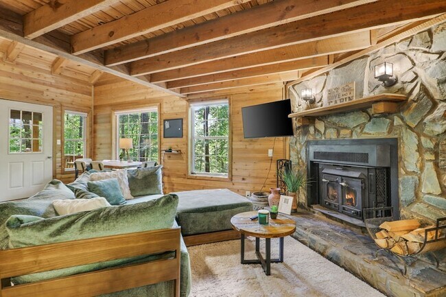 Photo - 166 Nantahala Pass Rd