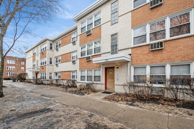 Photo - 7123 N Damen Ave Condo Unit 6E