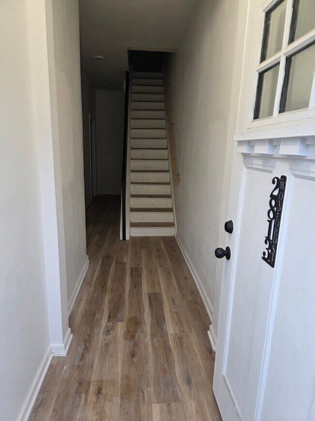 2813 W Oxford St Unit 1
