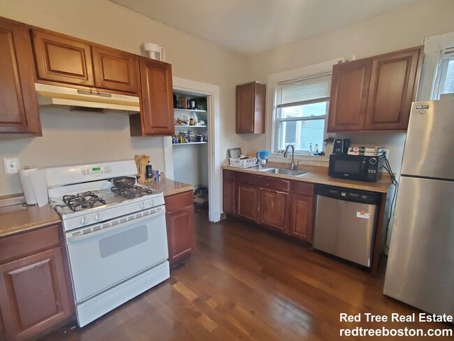 Photo - 77 Walnut St Unit 1