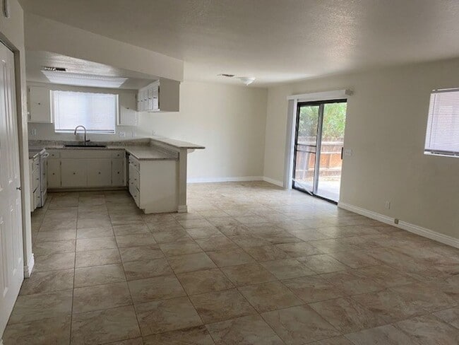 Photo - 3 Bedroom Home with Fenced Yard and Garage