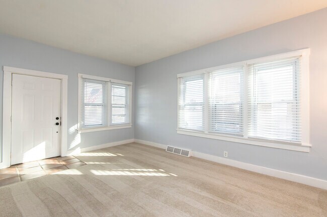 Photo - 2615 N Wauwatosa Ave