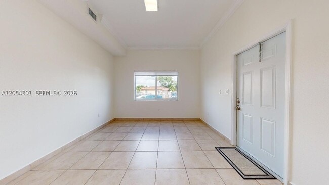 Photo - 325 SW 36th Ave