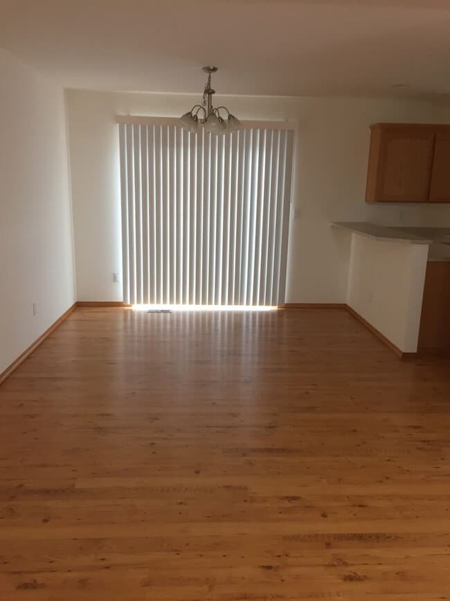 Photo - Lovely 3 Bedroom Home, Washer/Dryer Hook Ups!